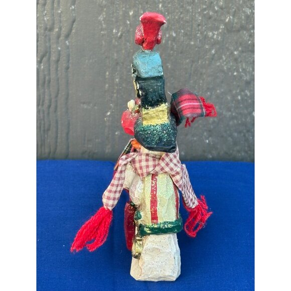 Snowtown Snowfolk Loving Couple Figurine Kurt Adler Heart Red Bird Snowman J8542 - Picture 2 of 5